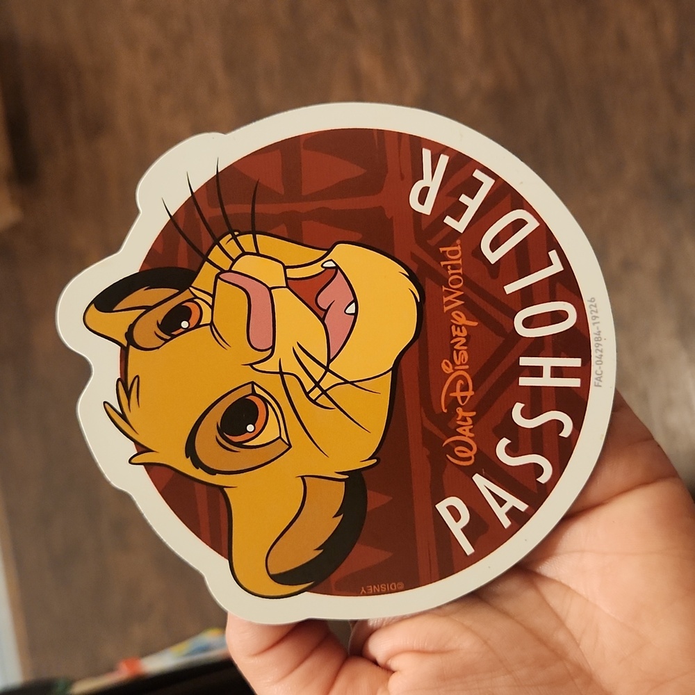 Simba Magent Passholder Walt Disney World- Excellent Condition